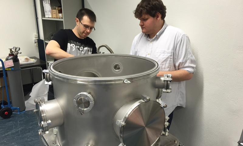 New large vacuum chamber for n2EDM developments 01.03.2019